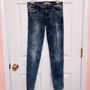 Acid wash jeans